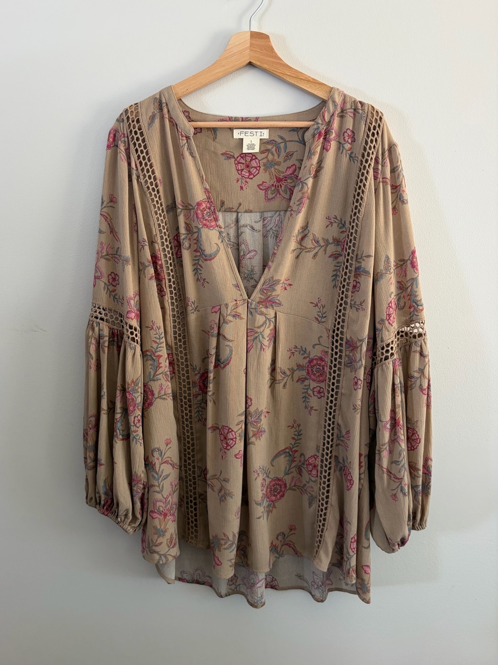 FESTI by Torrid Beige Floral V-Neck Tunic